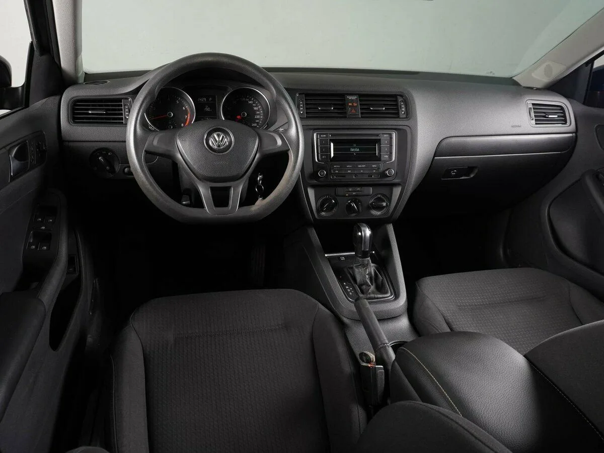 Volkswagen Jetta VI Рестайлинг — фото 5