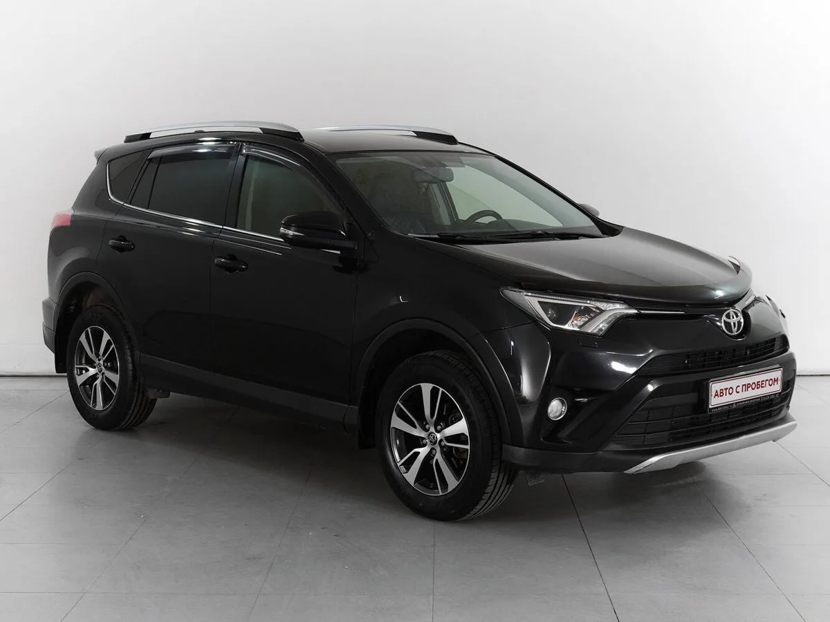Toyota RAV4 IV (XA40) Рестайлинг · Exclusive