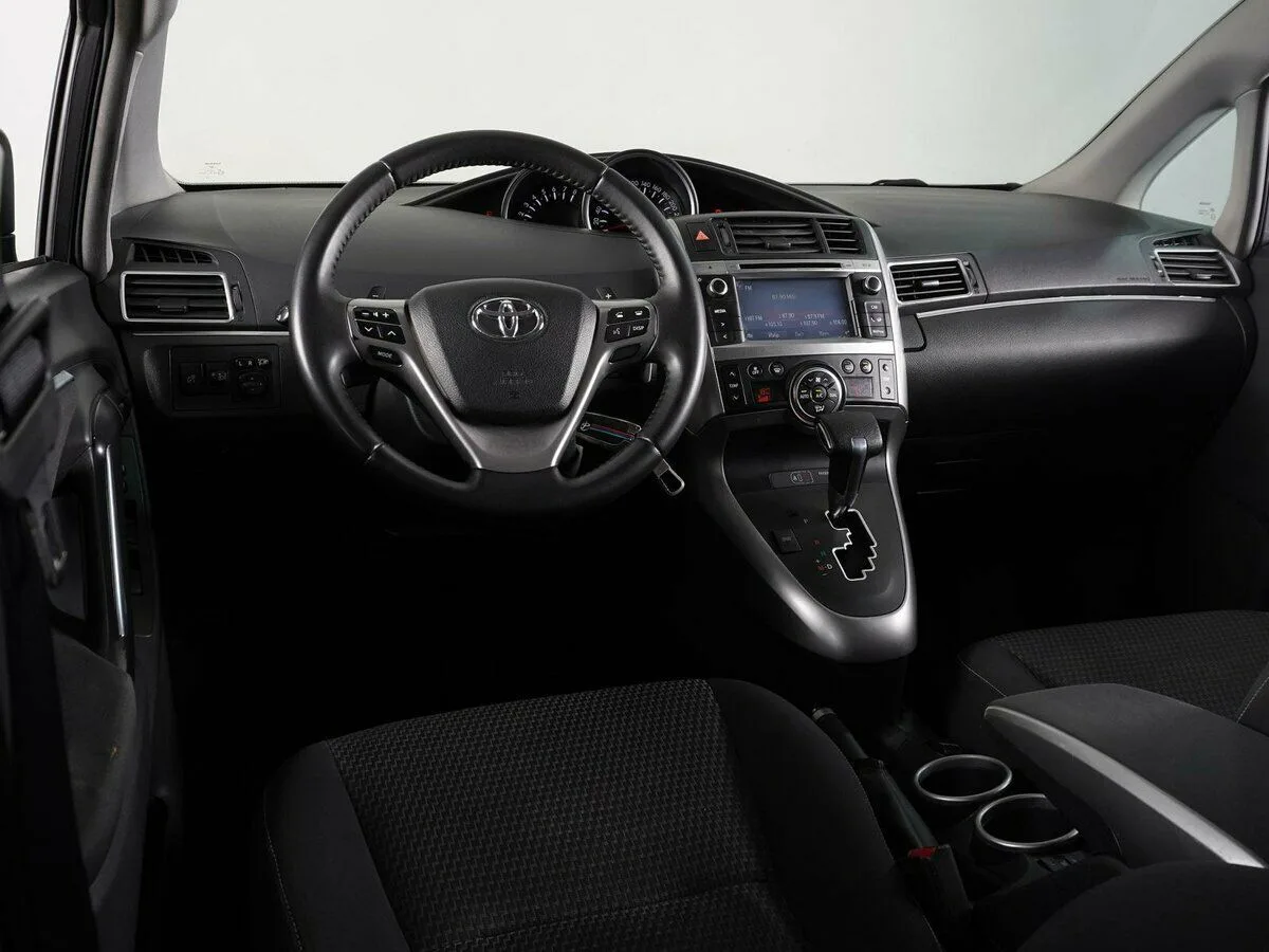 Toyota Verso I Рестайлинг · Престиж — фото 5