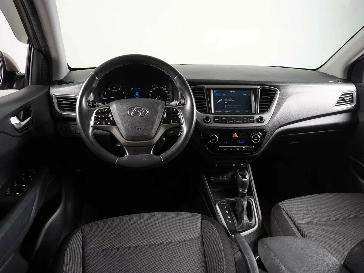 Hyundai Solaris II · Elegance + Prestige + Style — фото 5