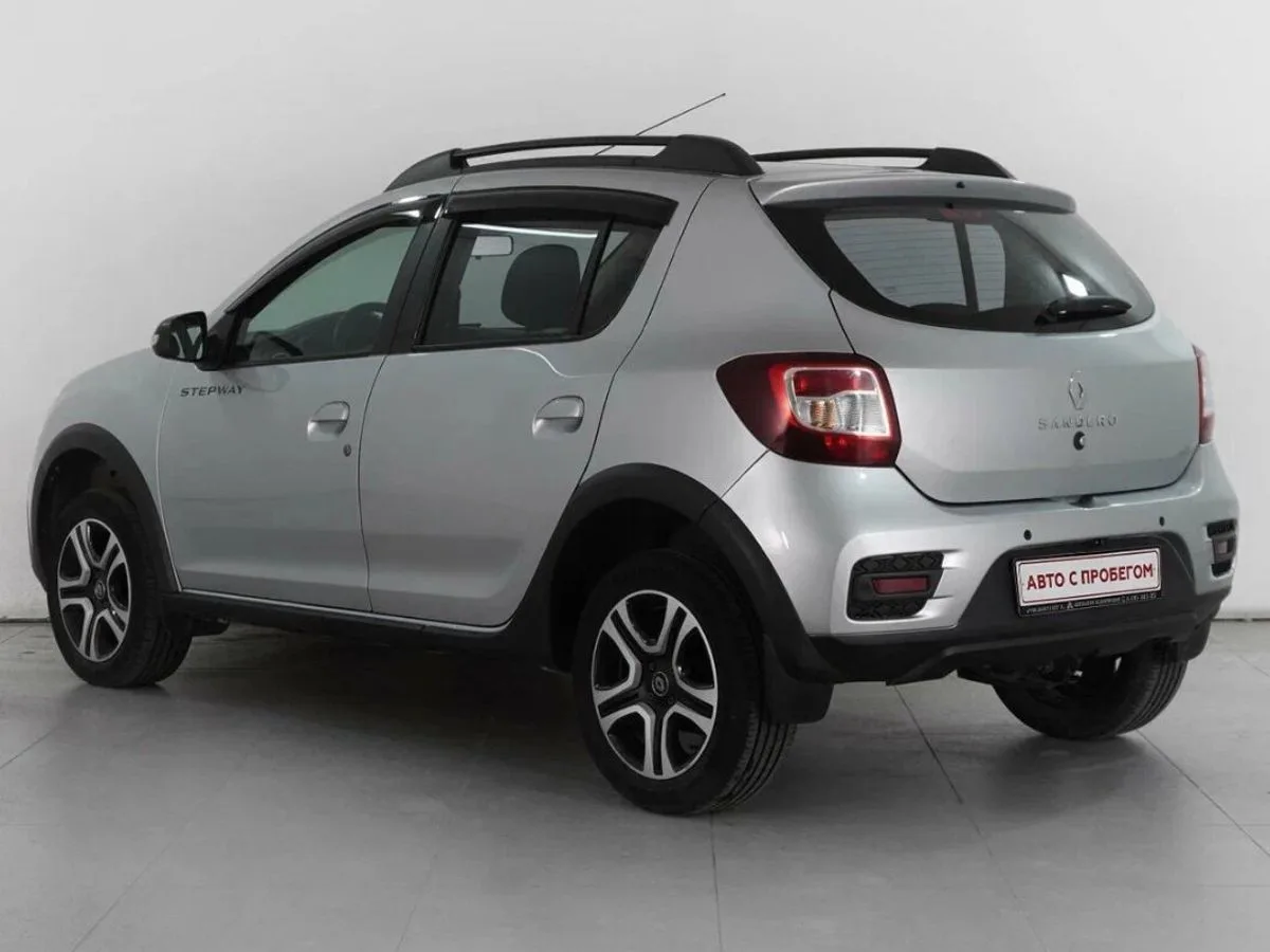 Renault Sandero II Рестайлинг · Stepway Life City — фото 2