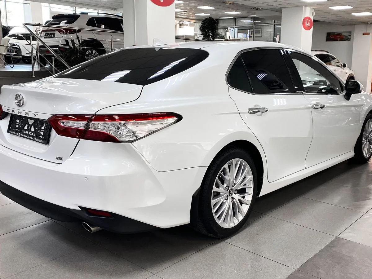 Toyota Camry VIII (XV70) — фото 4