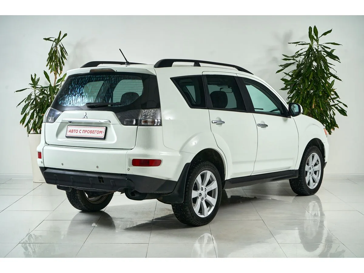 Mitsubishi Outlander II Рестайлинг · Ultimate — фото 4