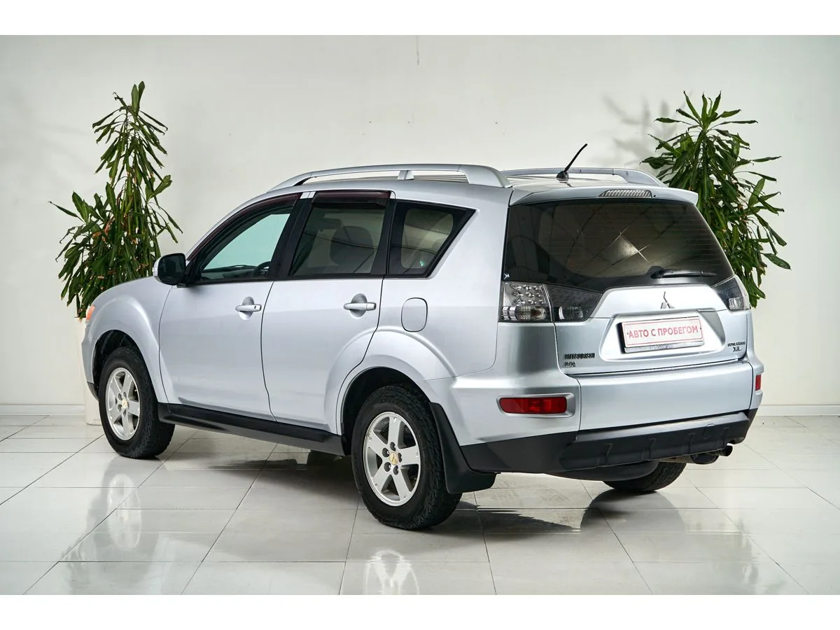 Mitsubishi Outlander II Рестайлинг — фото 4