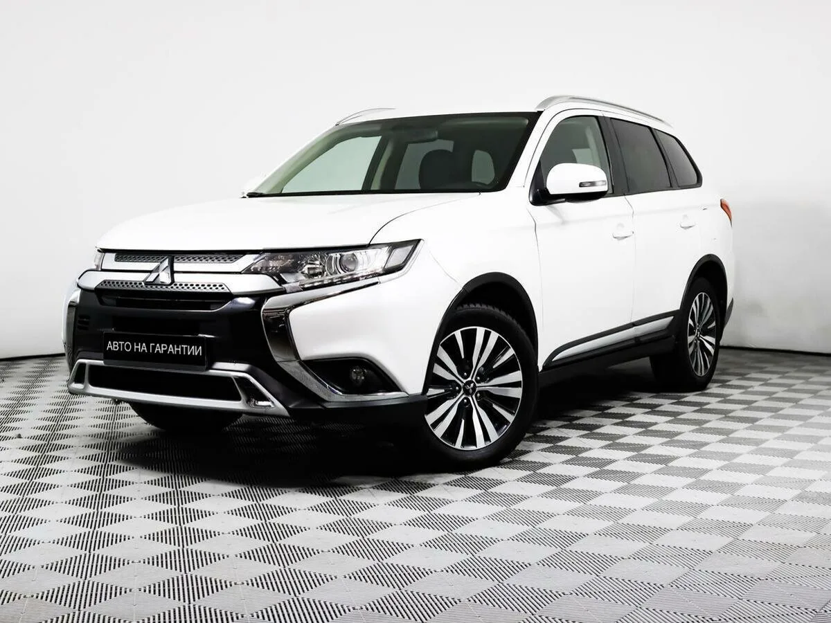 Mitsubishi Outlander III Рестайлинг 3 · Invite
