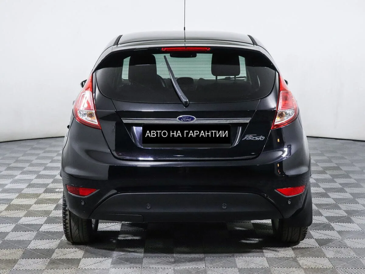 Ford Fiesta Mk6 Рестайлинг · Titanium — фото 4