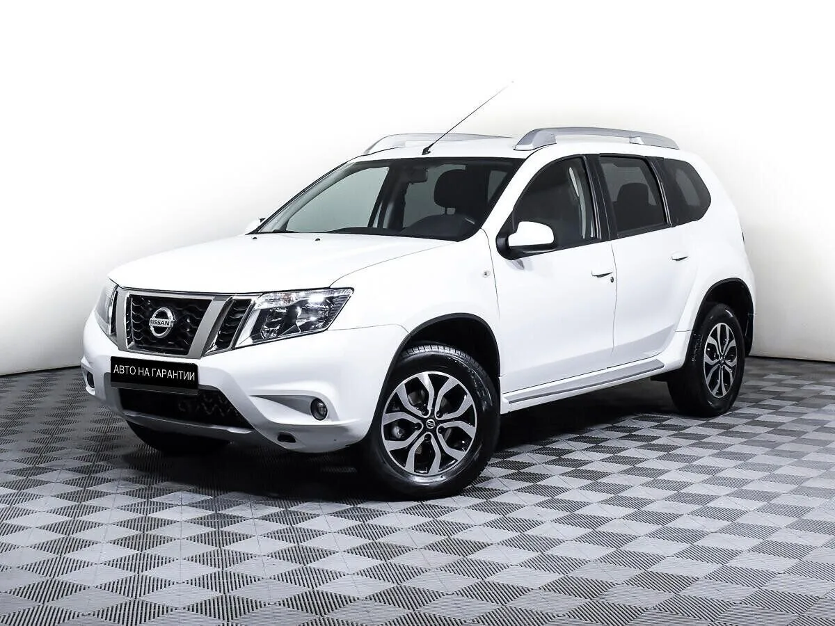 Nissan Terrano III (D10) · Elegance