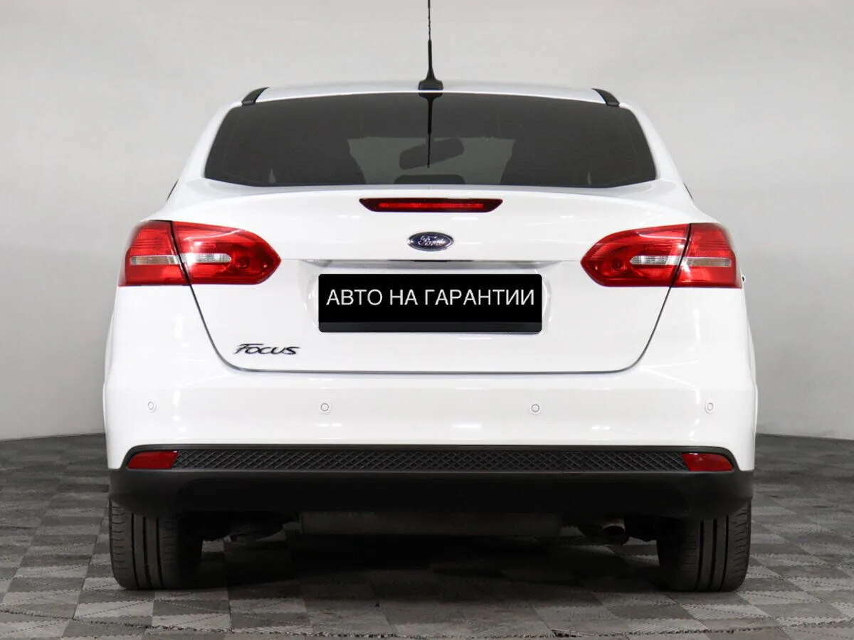 Ford Focus III Рестайлинг · White and Black — фото 4