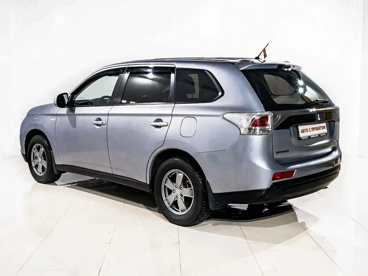 Mitsubishi Outlander III · Intense — фото 2