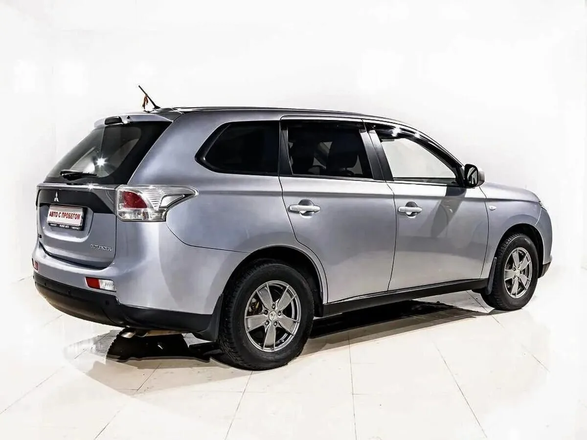 Mitsubishi Outlander III · Intense — фото 4