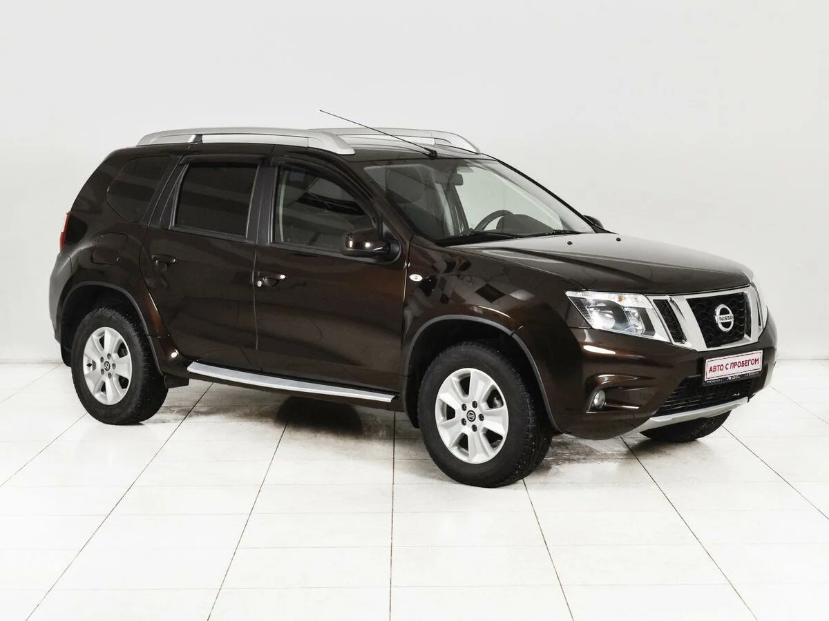 Nissan Terrano III (D10) · Elegance
