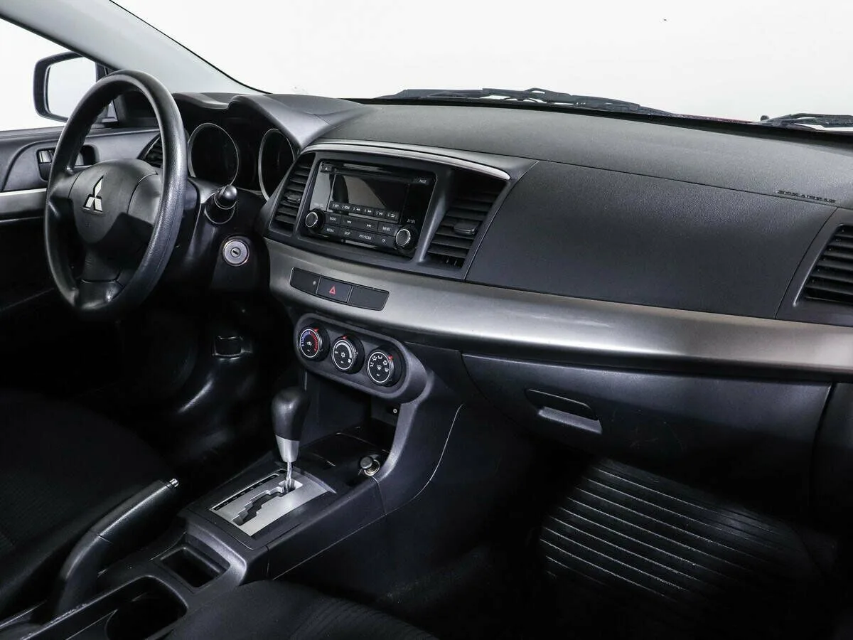 Mitsubishi Lancer X Рестайлинг · Invite — фото 5