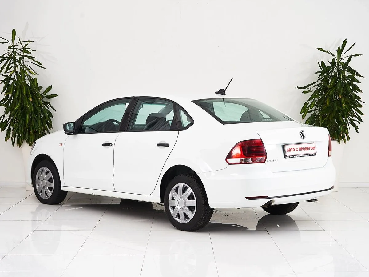 Volkswagen Polo V Рестайлинг · Highline 15-18 — фото 4