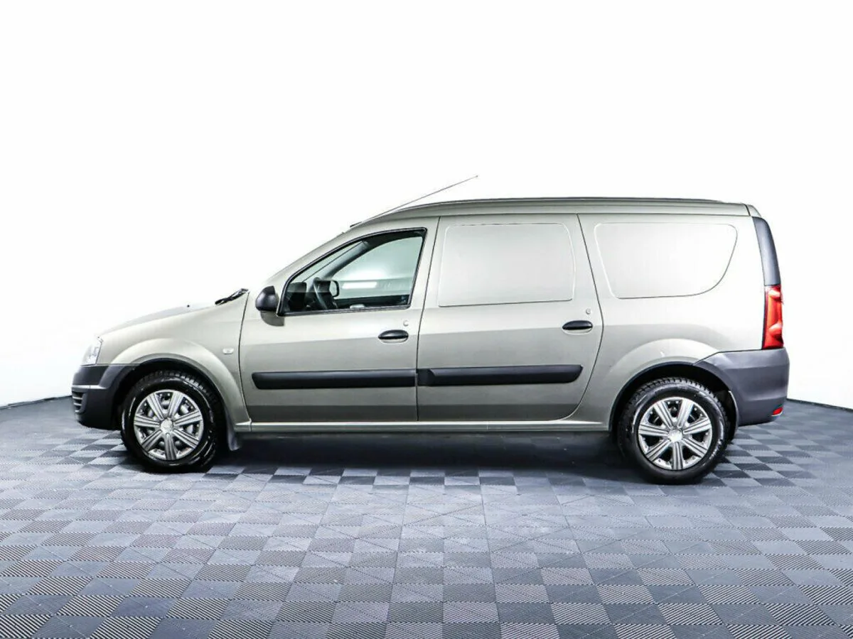 Lada (ВАЗ) Largus I · Standard (5 мест) — фото 3