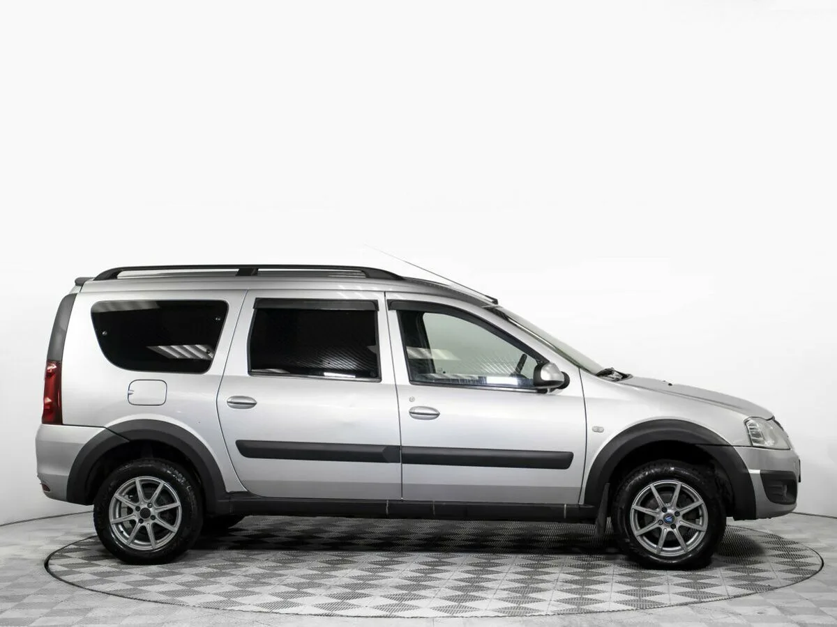 Lada (ВАЗ) Largus I · Comfort (5 мест) — фото 4