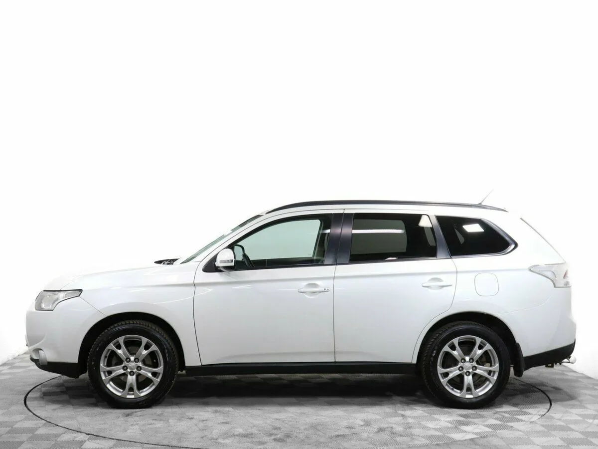 Mitsubishi Outlander III · Intense — фото 3
