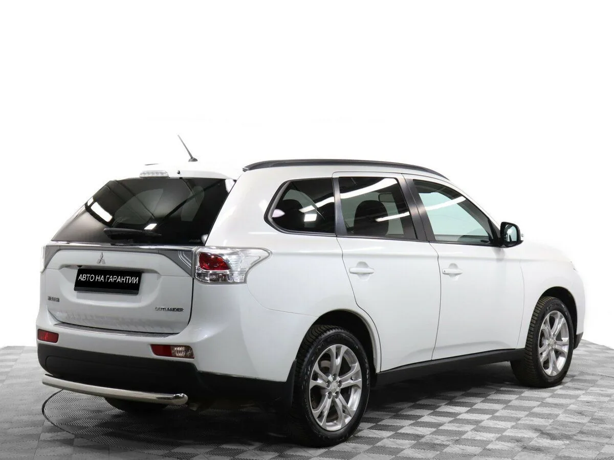Mitsubishi Outlander III · Intense — фото 5