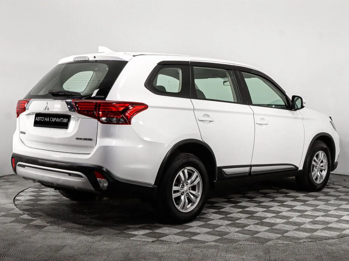 Mitsubishi Outlander III Рестайлинг 3 · Invite (2018-2021) — фото 3