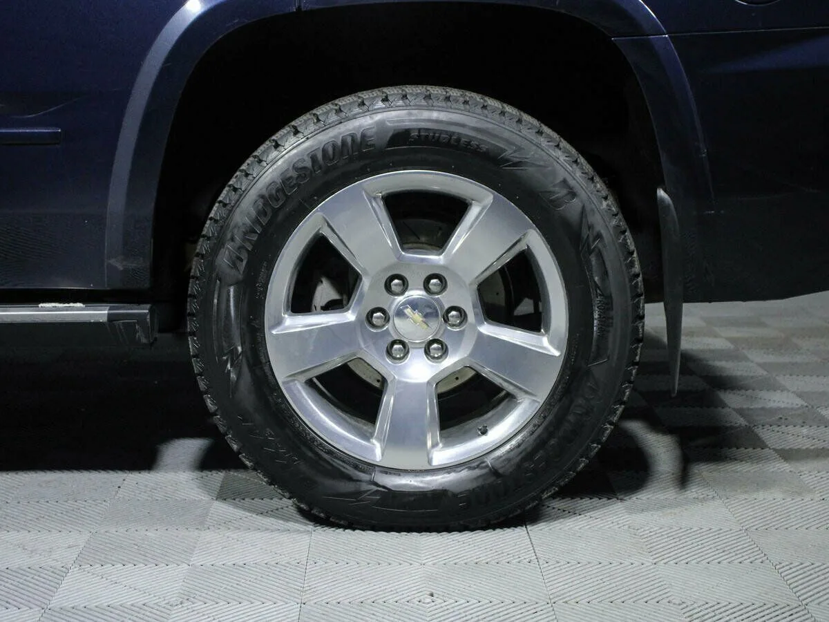 Chevrolet Tahoe IV · LE (Limited Edition) — фото 4