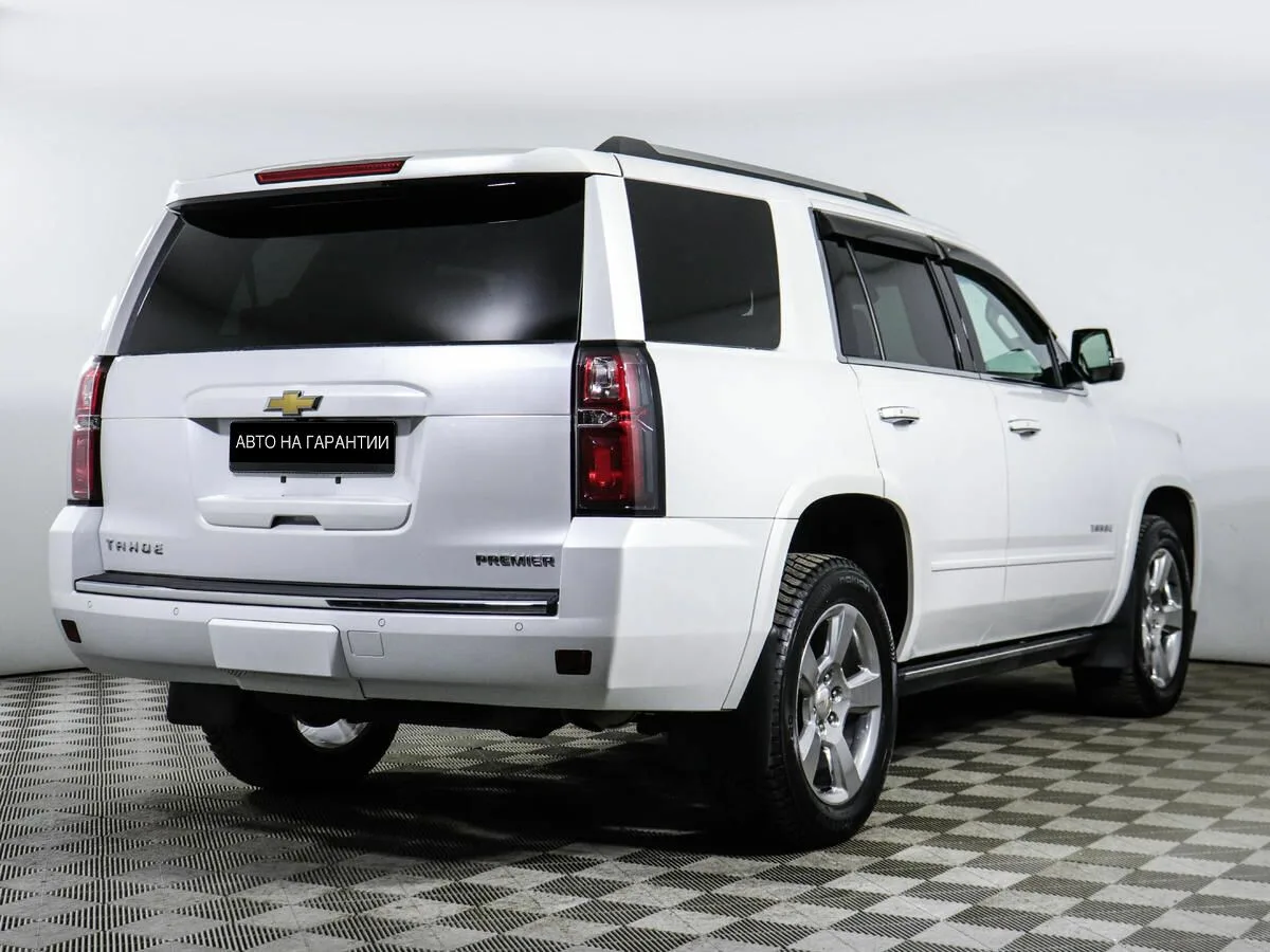 Chevrolet Tahoe IV · LT — фото 3