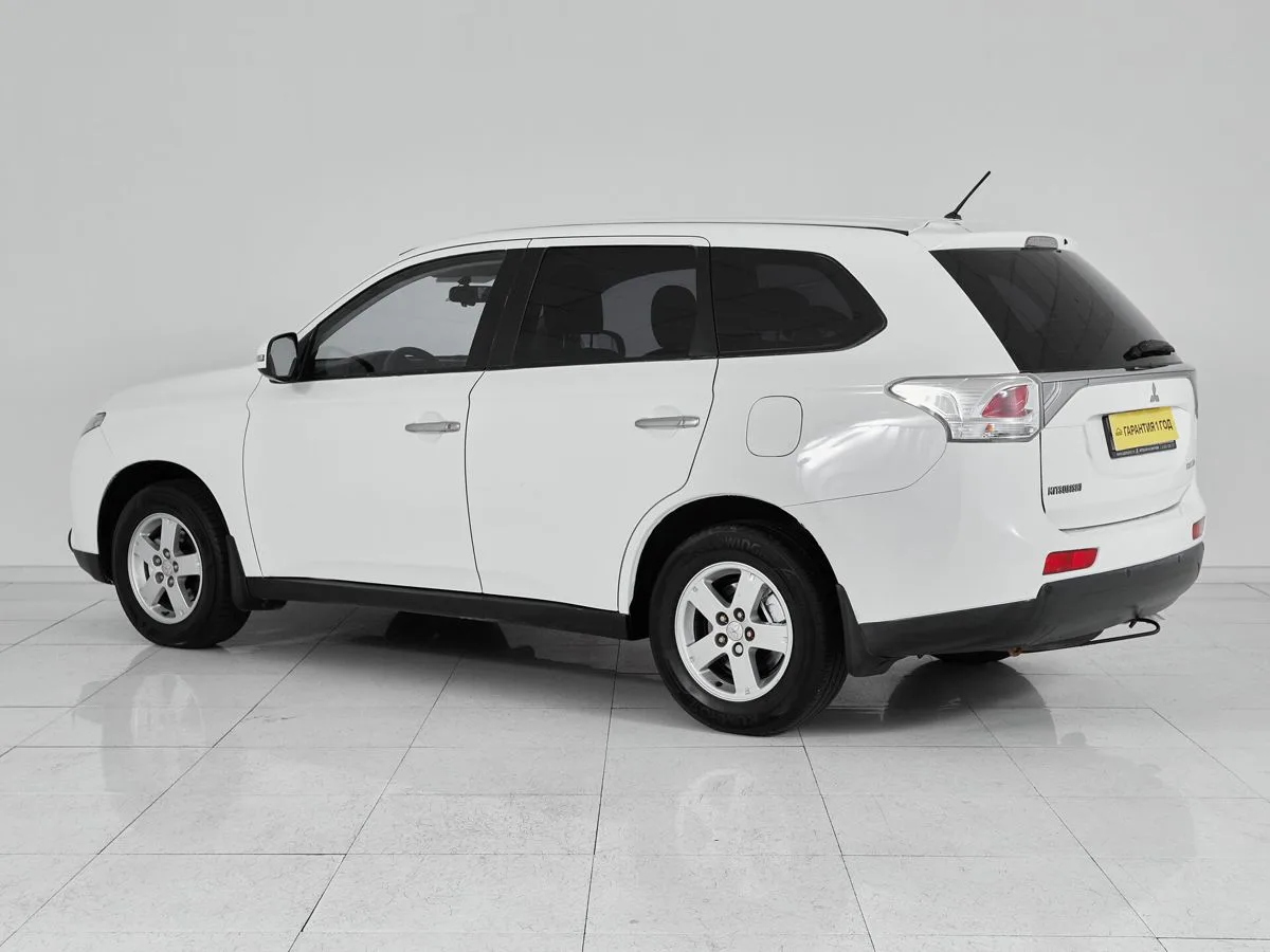 Mitsubishi Outlander III Рестайлинг · Invite — фото 4
