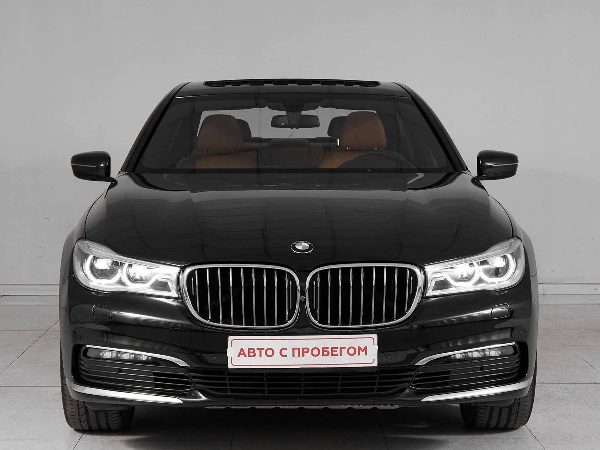 BMW 7 серии VI (G11/G12) — фото 2