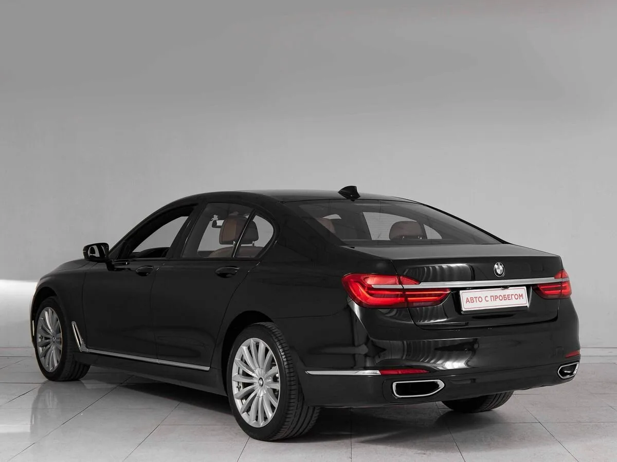 BMW 7 серии VI (G11/G12) — фото 4