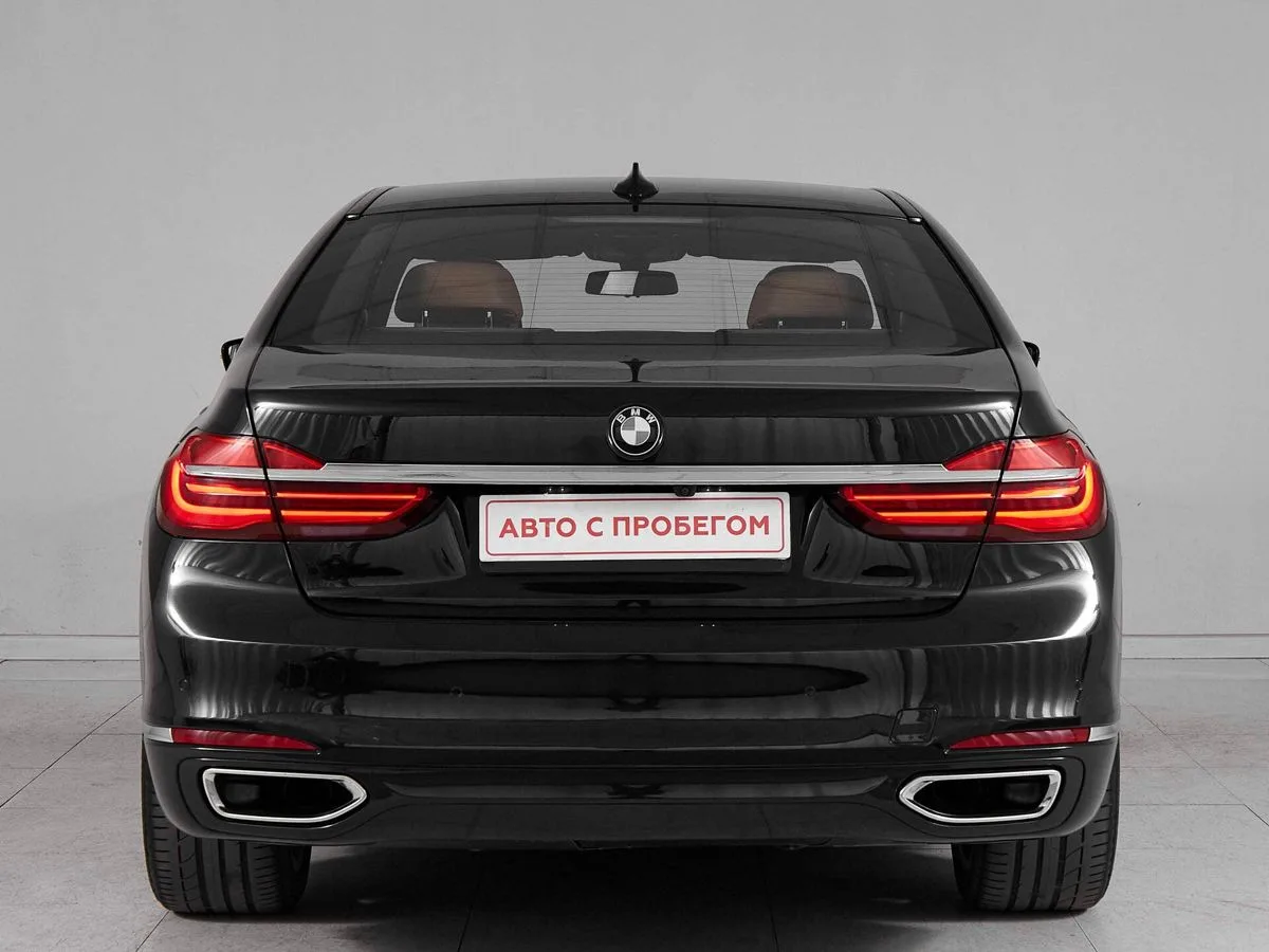 BMW 7 серии VI (G11/G12) — фото 5