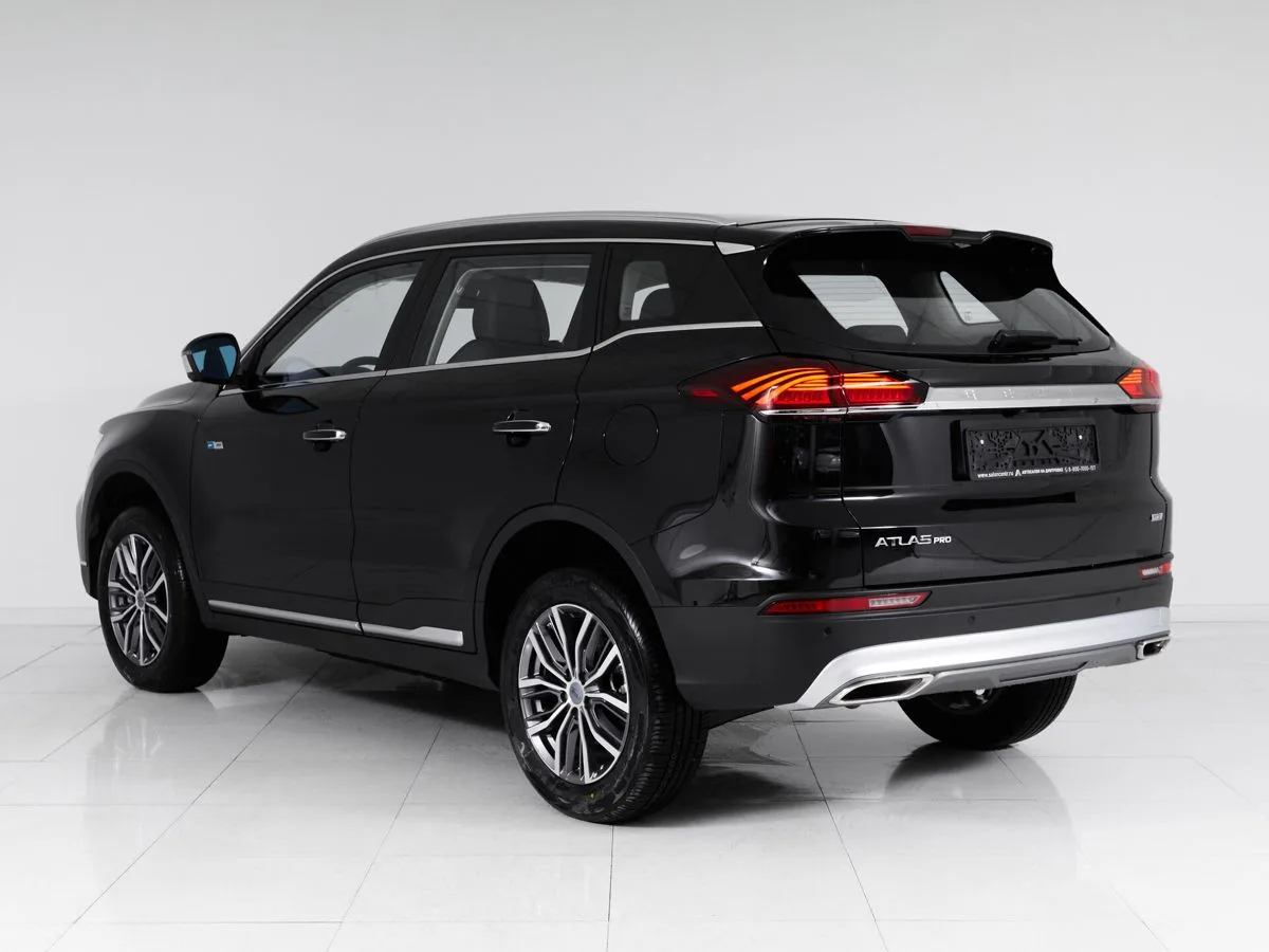 Geely Atlas Pro Flagship — фото 4