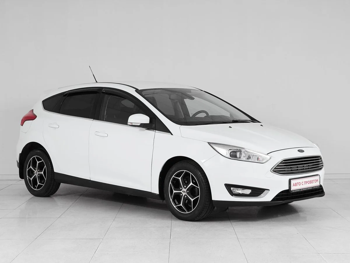 Ford Focus III Рестайлинг · White and Black — фото 3