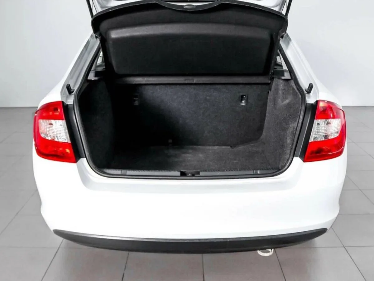 Skoda Rapid I — фото 5