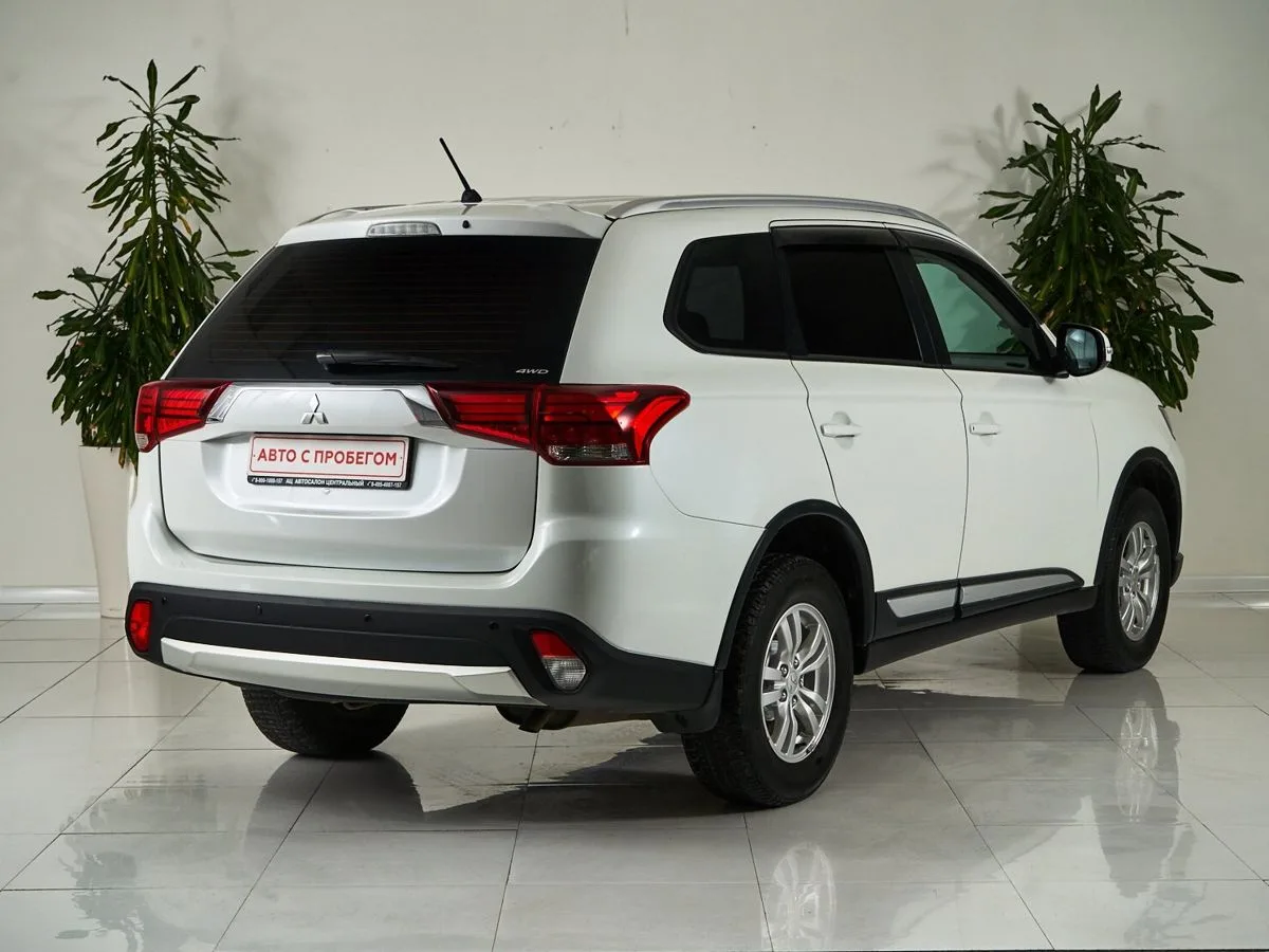 Mitsubishi Outlander III Рестайлинг · Intense — фото 5