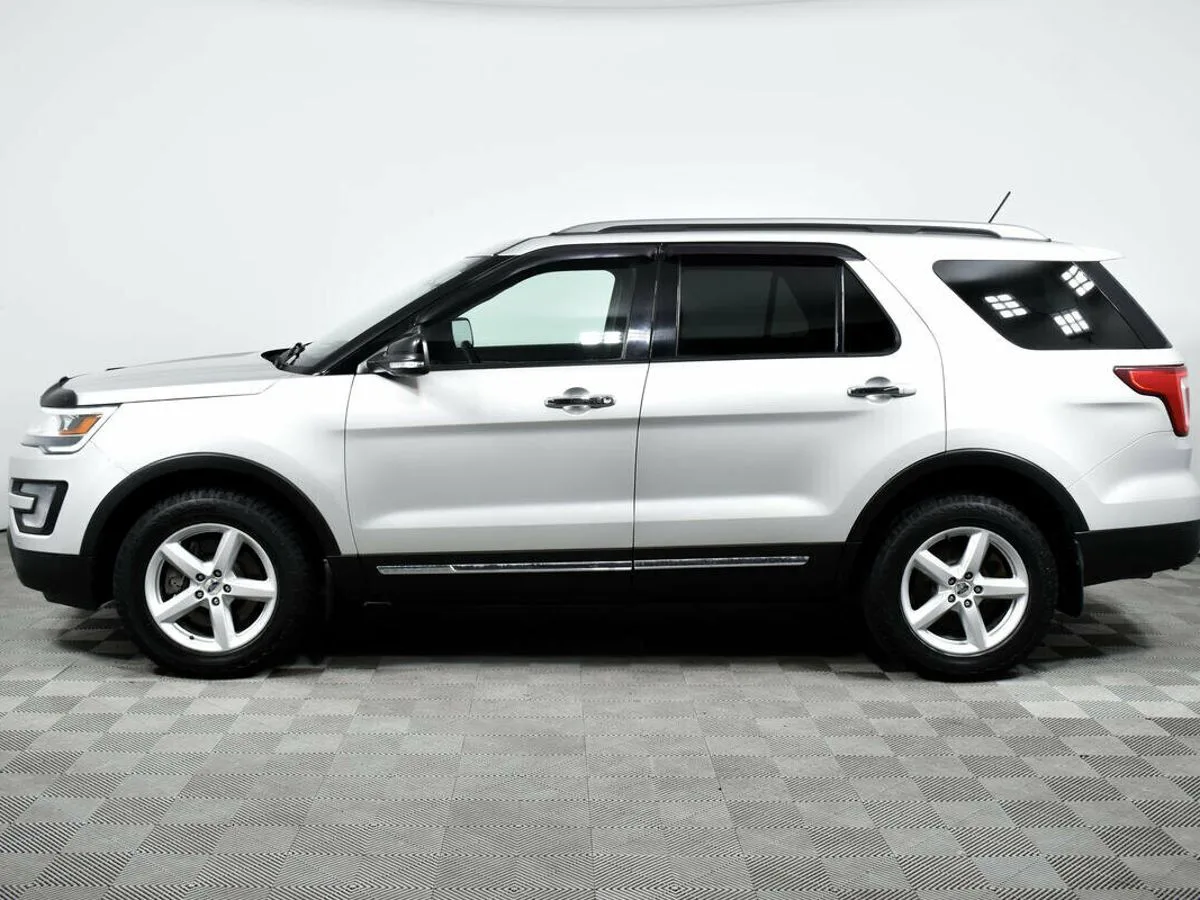 Ford Explorer V Рестайлинг · XLT — фото 3