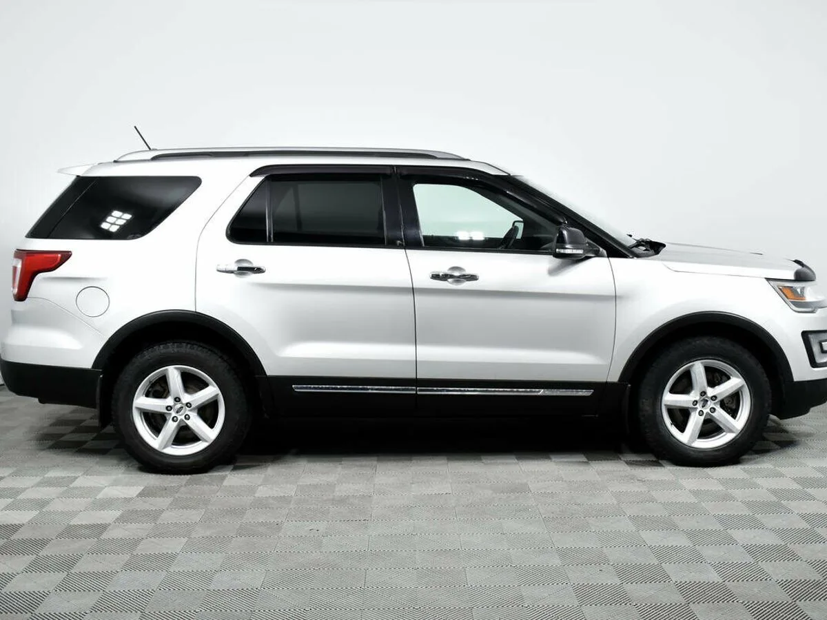 Ford Explorer V Рестайлинг · XLT — фото 4