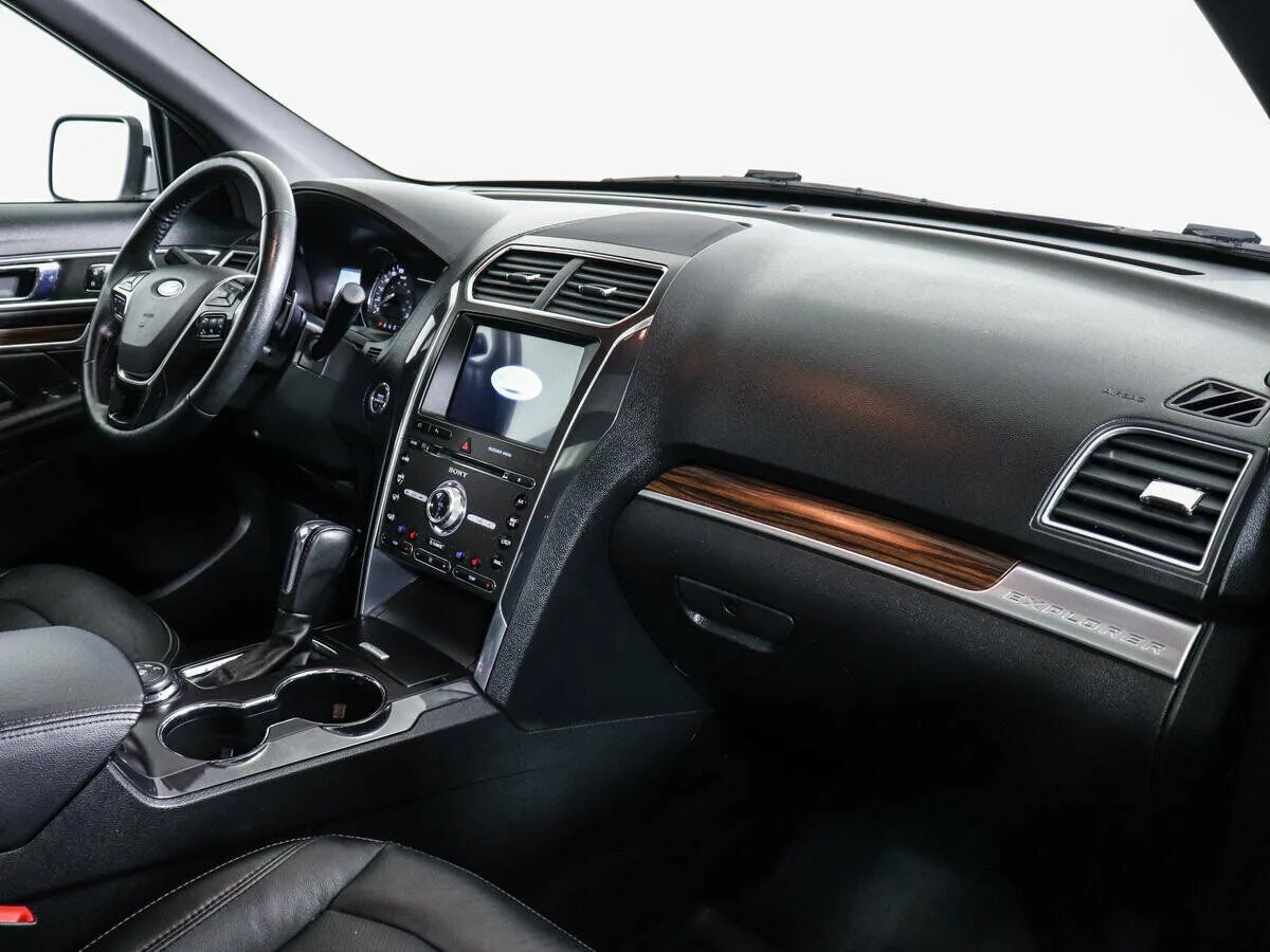 Ford Explorer V Рестайлинг · Limited Plus — фото 5