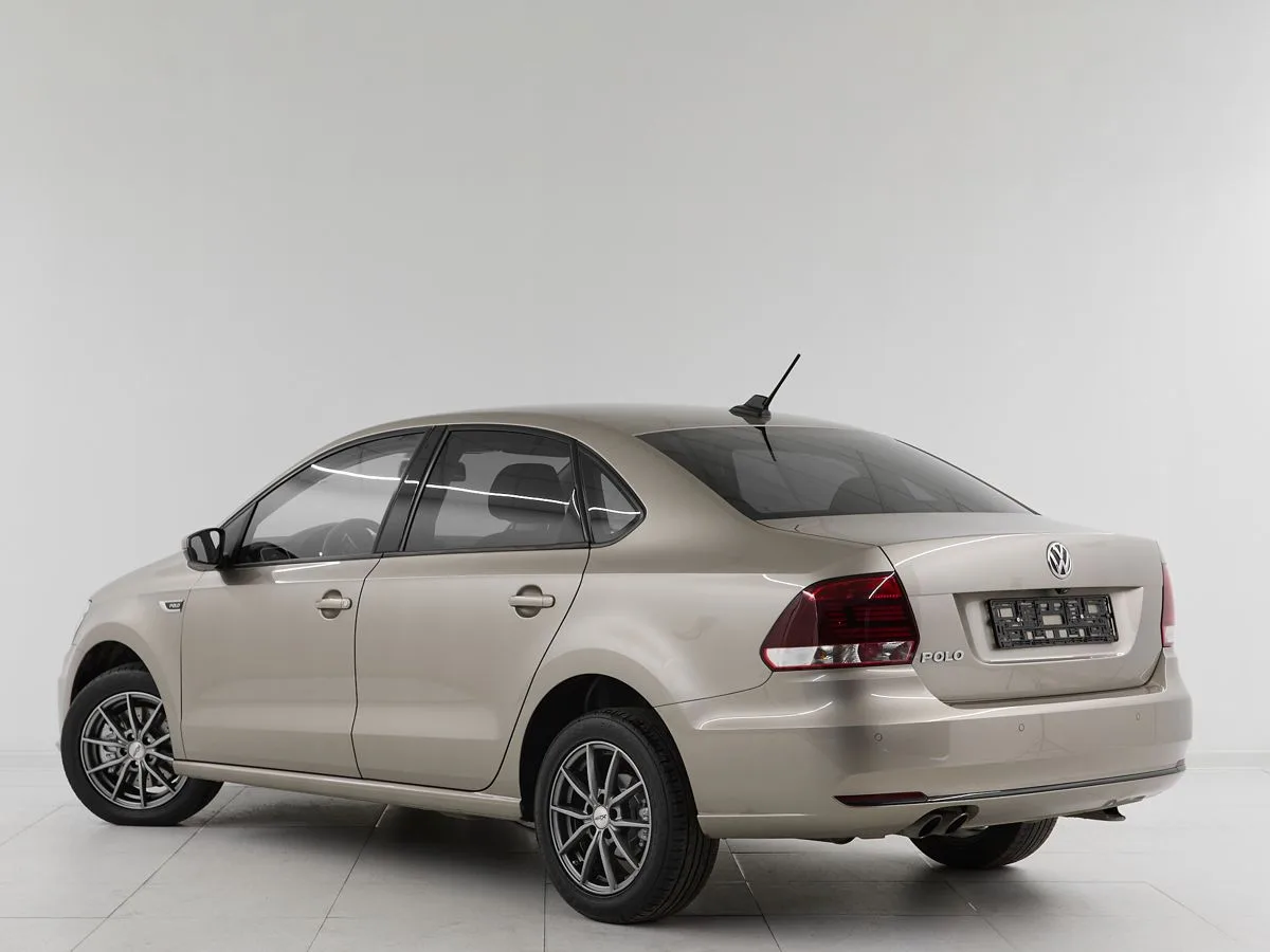 Volkswagen Polo V Рестайлинг · Highline — фото 4