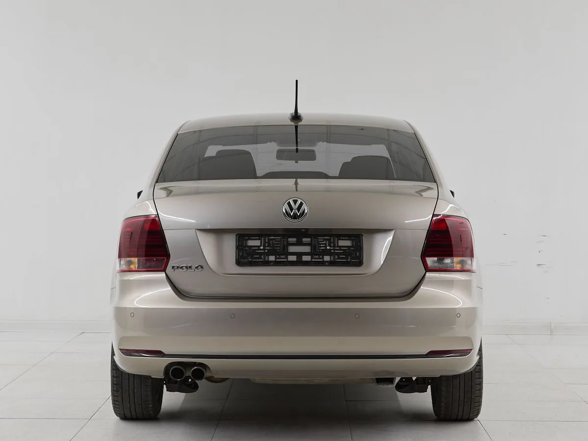 Volkswagen Polo V Рестайлинг · Highline — фото 5