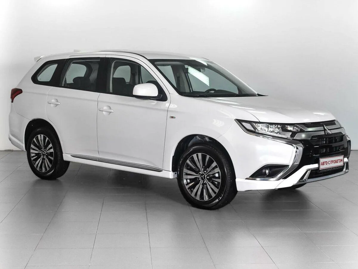 Mitsubishi Outlander III Рестайлинг 3 · Inform (2018-2021)