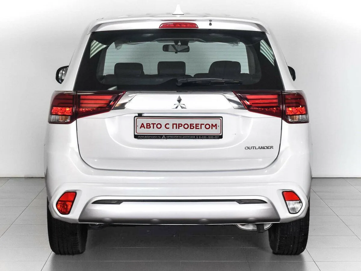 Mitsubishi Outlander III Рестайлинг 3 · Inform (2018-2021) — фото 4