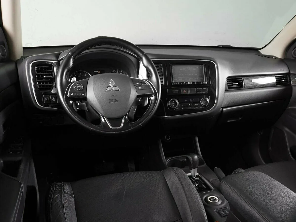 Mitsubishi Outlander III Рестайлинг 2 · Instyle 2017 — фото 5