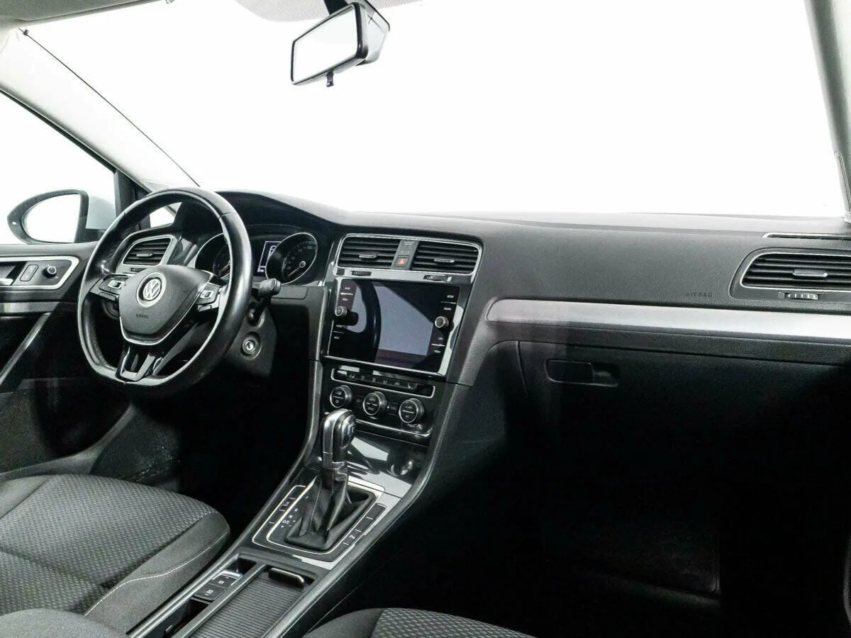 Volkswagen Golf VII Рестайлинг · Trendline — фото 5