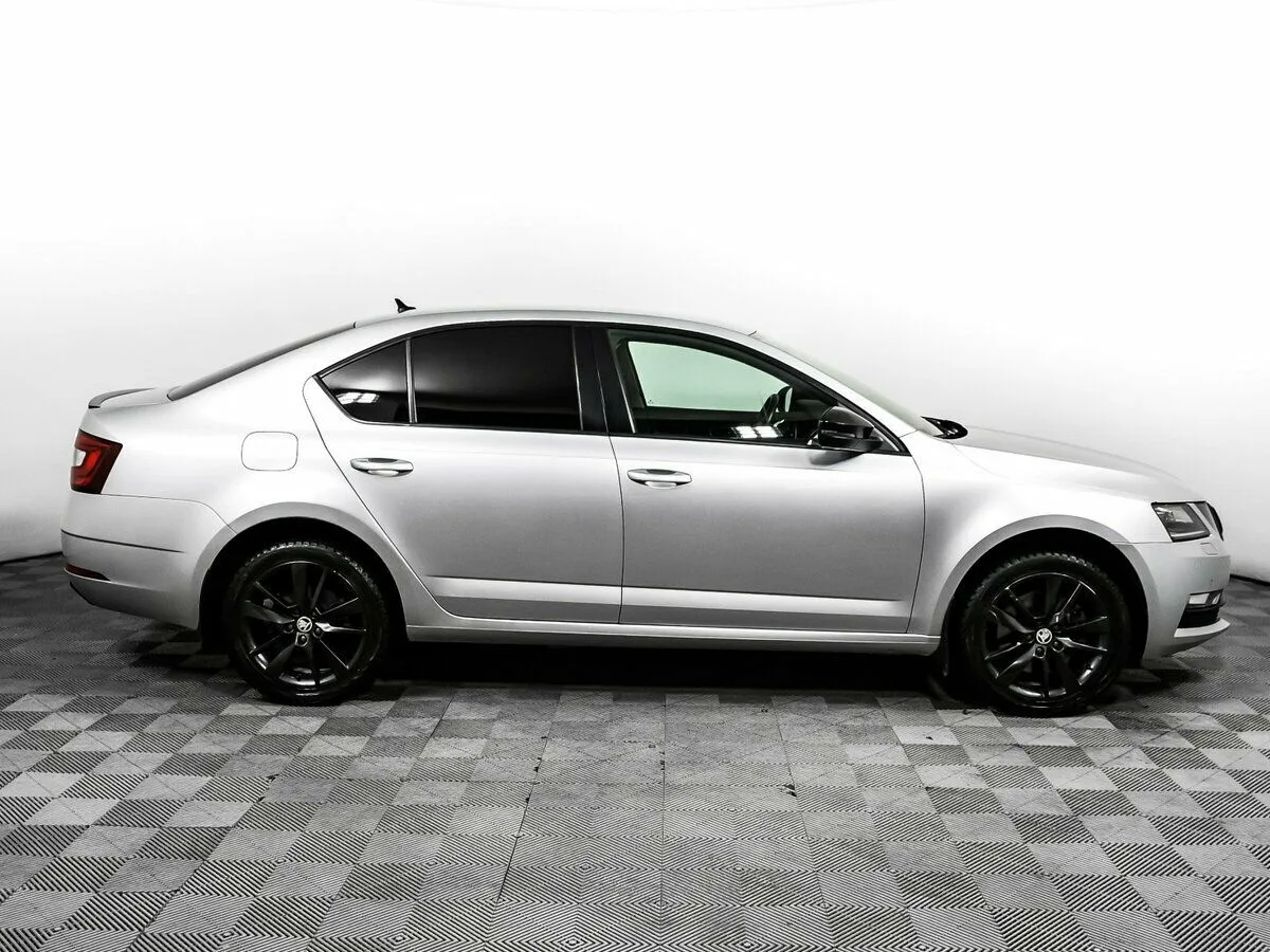 Skoda Octavia III (A7) Рестайлинг · Laurin & Klement — фото 4