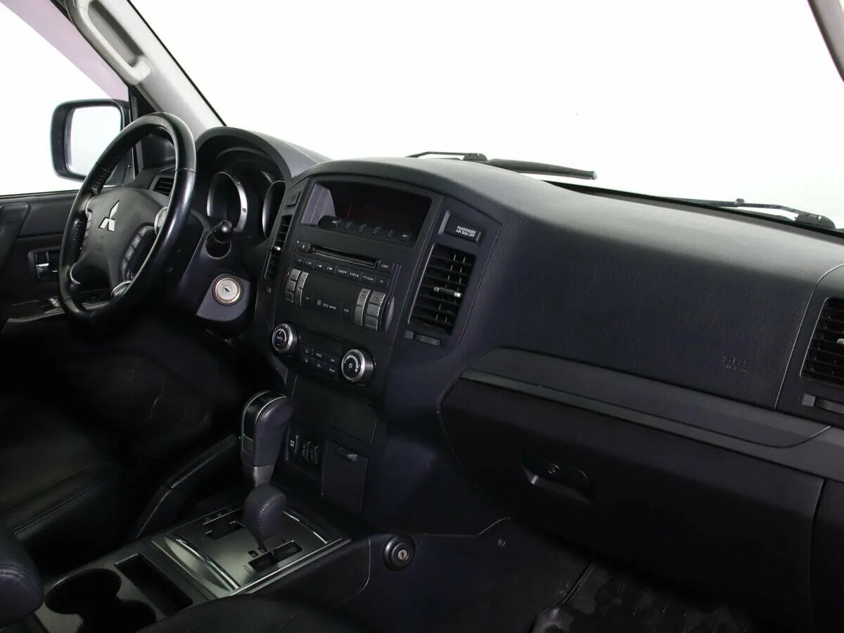 Mitsubishi Pajero IV Рестайлинг 1 · Instyle — фото 5