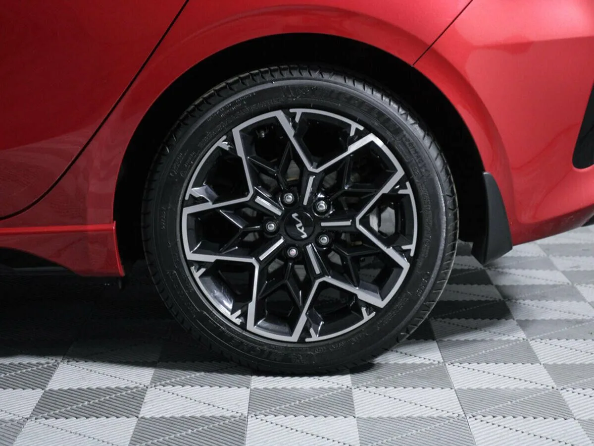 Kia Ceed III Рестайлинг · GT Line — фото 5