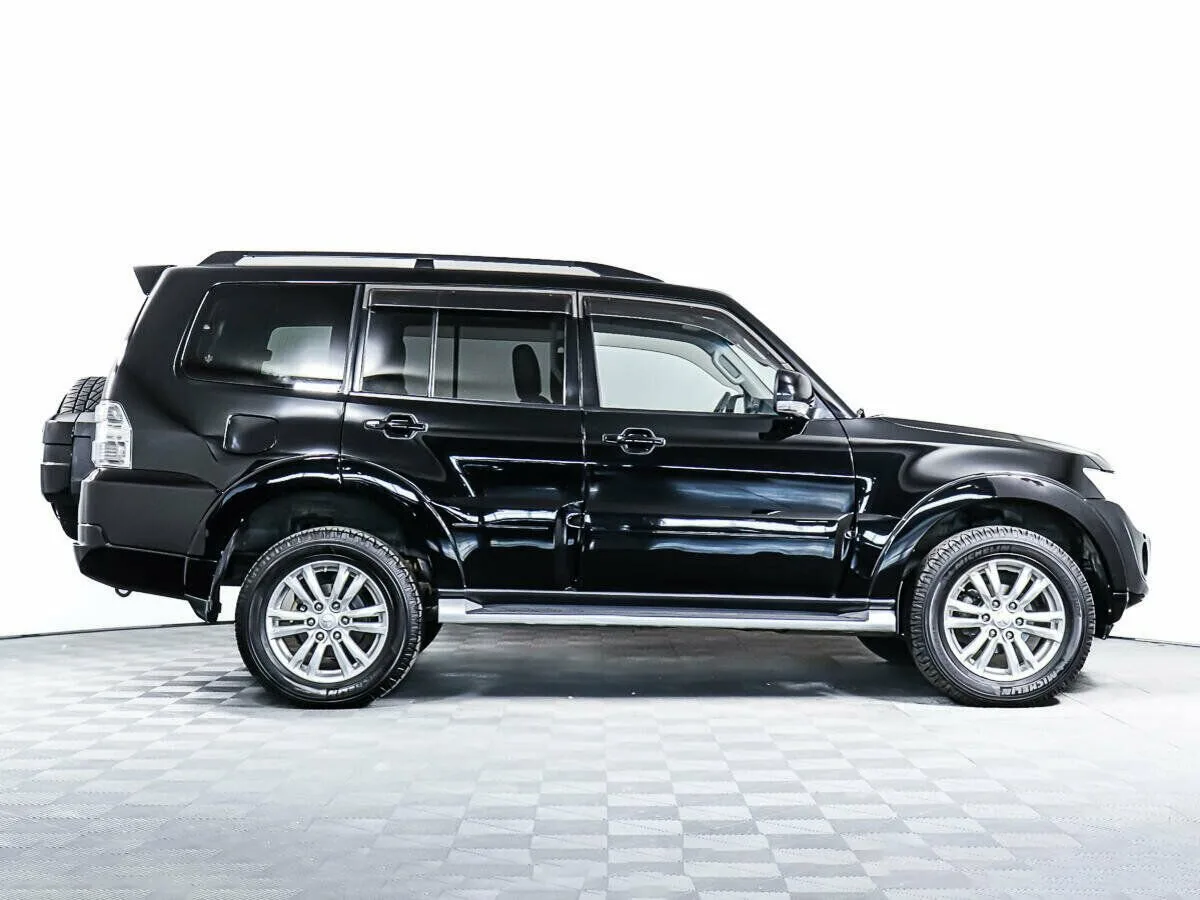 Mitsubishi Pajero IV Рестайлинг 1 · Intense — фото 4