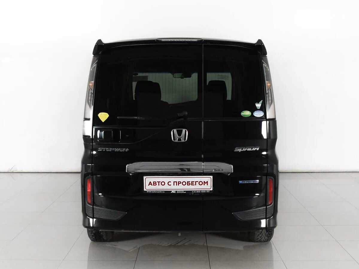 Honda Stepwgn V Рестайлинг — фото 4