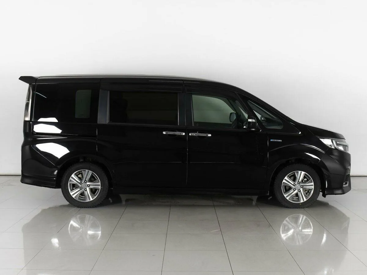 Honda Stepwgn V Рестайлинг — фото 5