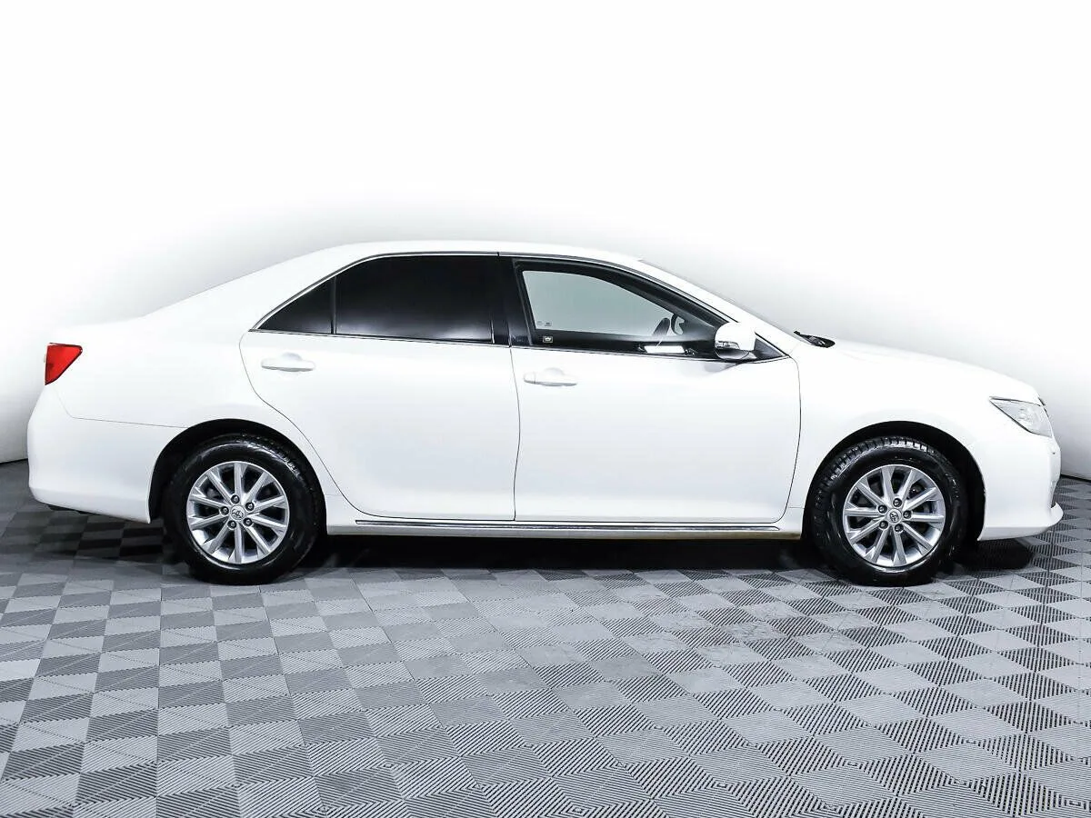Toyota Camry VII (XV50) · Элеганс — фото 4