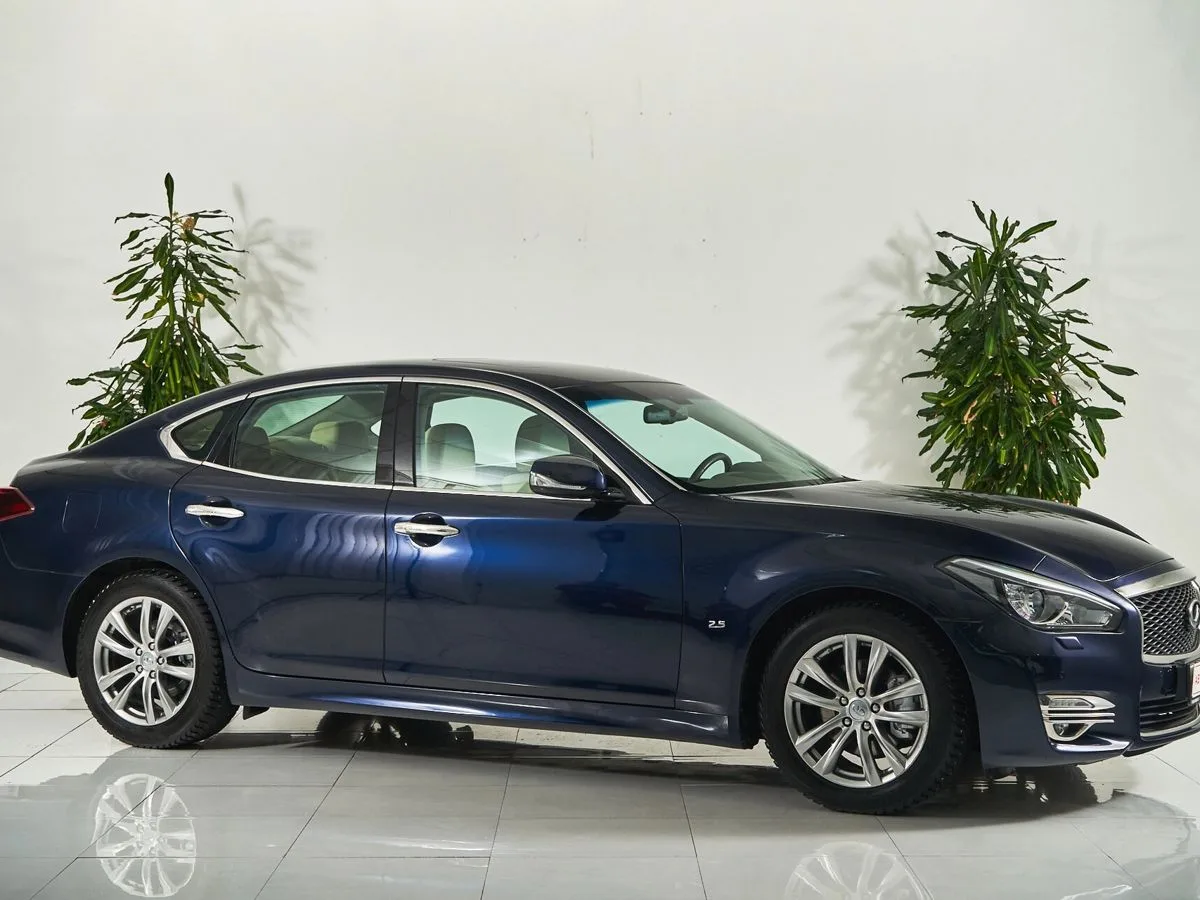 Infiniti Q70 I Рестайлинг — фото 2