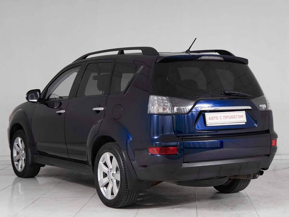 Mitsubishi Outlander II Рестайлинг · Ultimate — фото 4